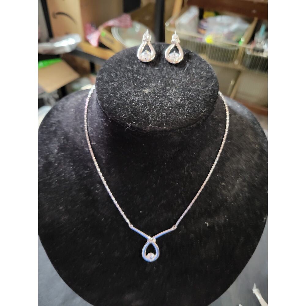 Silver & Stone Earring And Necklace Set Beautiful Never Used Stamped Marked